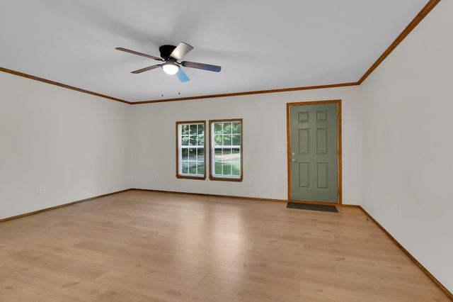 155 Troxler Rd, Wartrace, TN 37183