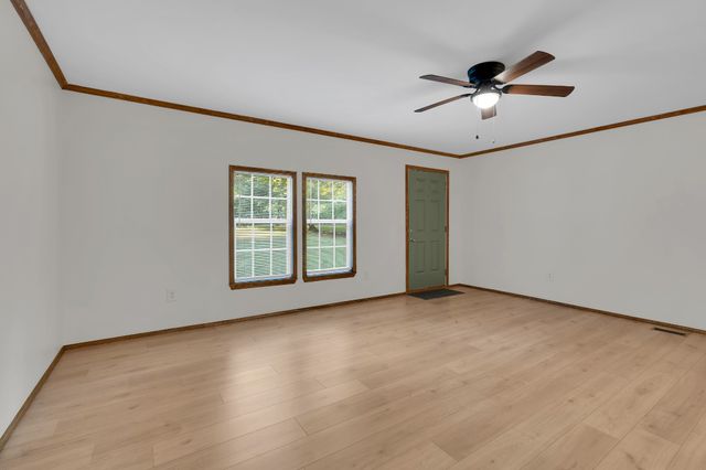 155 Troxler Rd, Wartrace, TN 37183