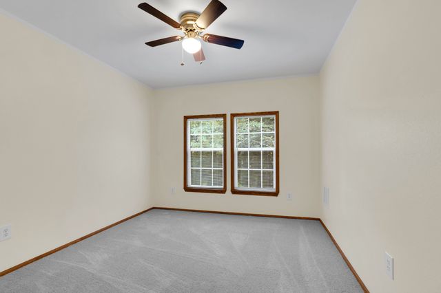 155 Troxler Rd, Wartrace, TN 37183