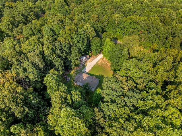 155 Troxler Rd, Wartrace, TN 37183
