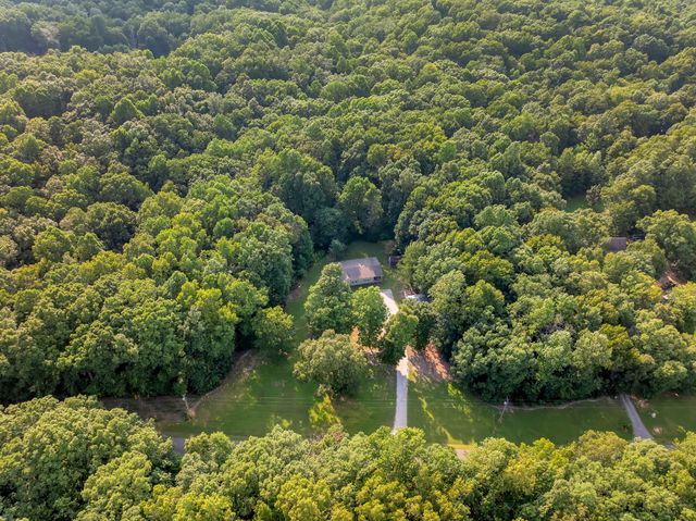 155 Troxler Rd, Wartrace, TN 37183