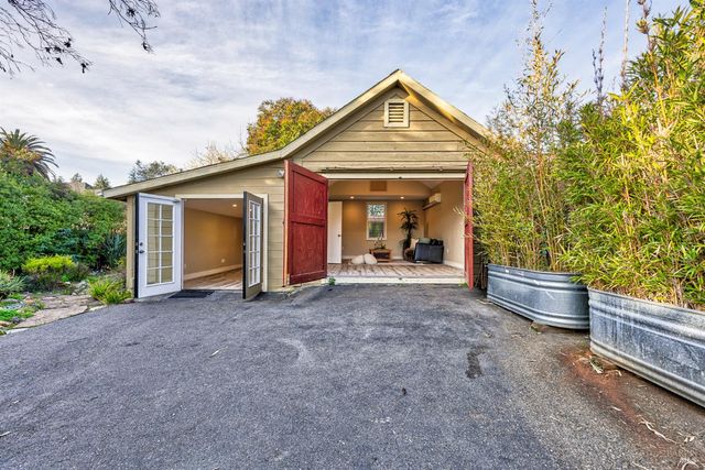 115 Sherman St, Healdsburg, CA 95448