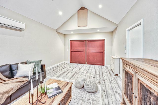 115 Sherman St, Healdsburg, CA 95448