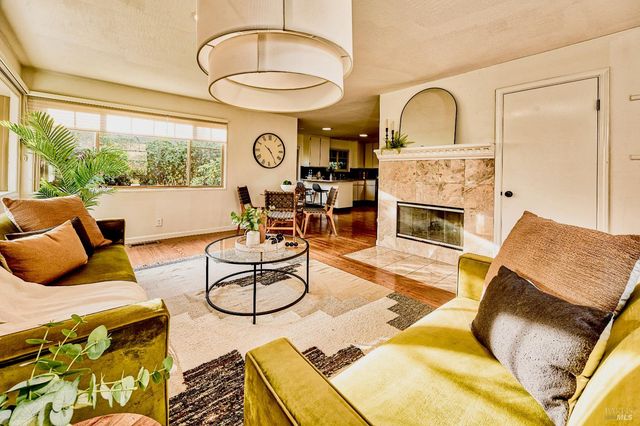 115 Sherman St, Healdsburg, CA 95448