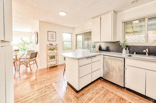 115 Sherman St, Healdsburg, CA 95448