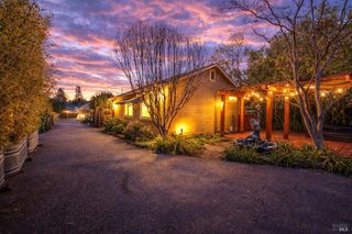 115 Sherman St, Healdsburg, CA 95448