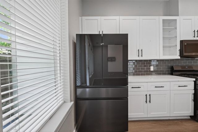 8458 Berry Green Lane, Houston, TX 77022