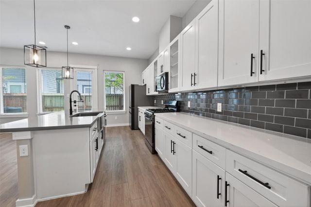 8458 Berry Green Lane, Houston, TX 77022