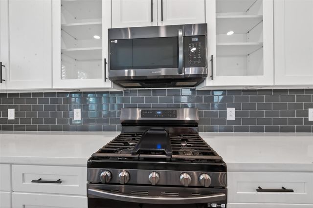 8458 Berry Green Lane, Houston, TX 77022