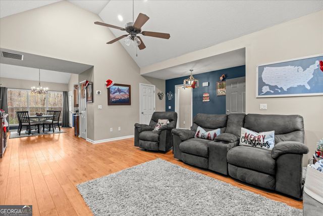 205 Hidden Brook Trail, Newnan, GA 30263