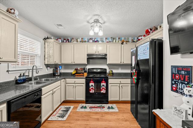 205 Hidden Brook Trail, Newnan, GA 30263