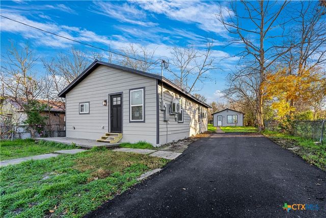 263 S Grape Avenue, New Braunfels, TX 78130