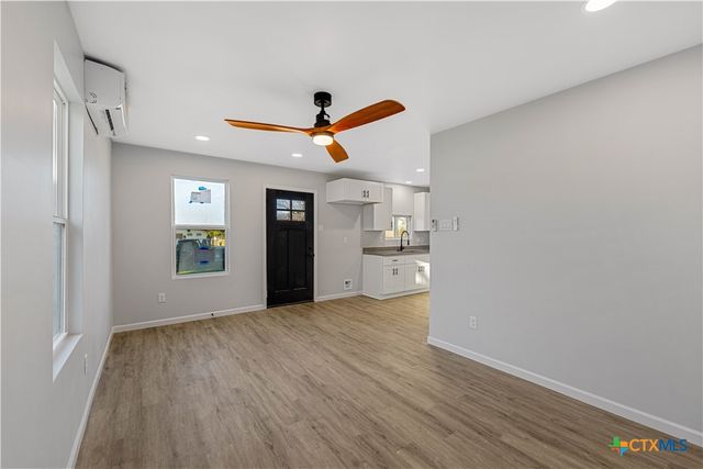 263 S Grape Avenue, New Braunfels, TX 78130