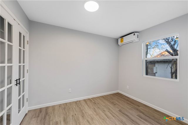 263 S Grape Avenue, New Braunfels, TX 78130