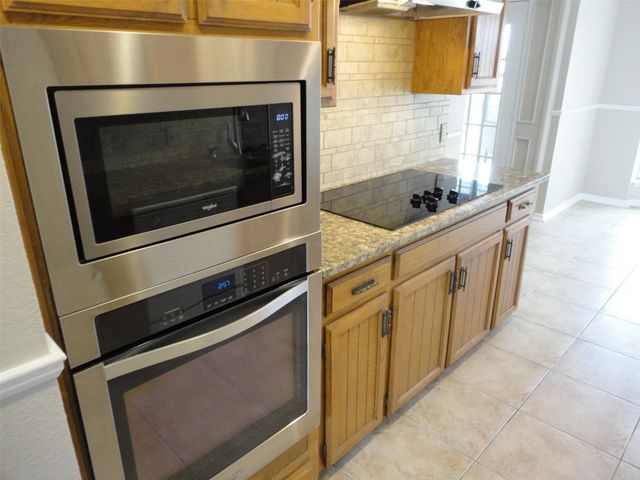 7517 Cimarron Drive, North Richland Hills, TX 76182