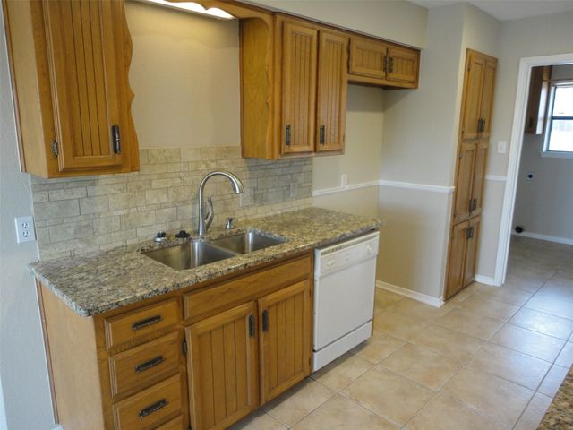 7517 Cimarron Drive, North Richland Hills, TX 76182