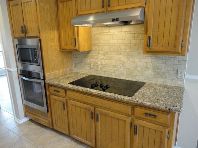 7517 Cimarron Drive, North Richland Hills, TX 76182