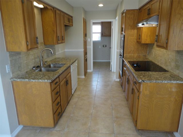 7517 Cimarron Drive, North Richland Hills, TX 76182