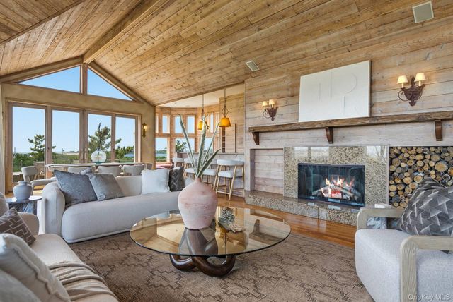 137 Sandune Court, Sagaponack, NY 11962