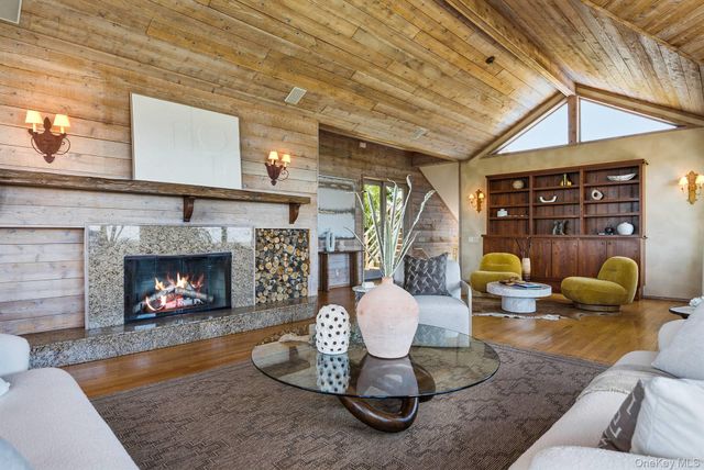 137 Sandune Court, Sagaponack, NY 11962