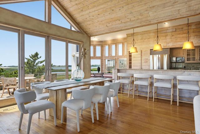 137 Sandune Court, Sagaponack, NY 11962