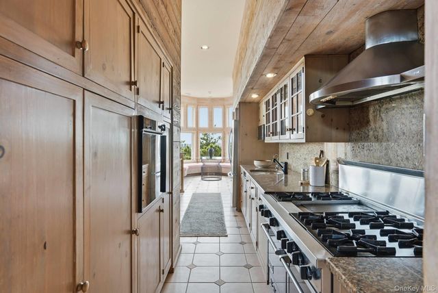 137 Sandune Court, Sagaponack, NY 11962