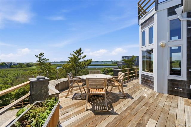 137 Sandune Court, Sagaponack, NY 11962