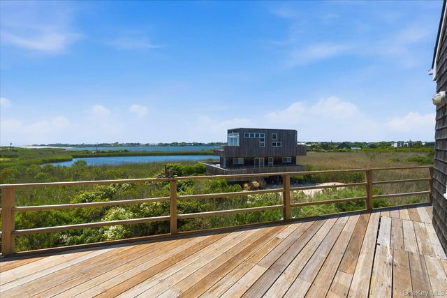 137 Sandune Court, Sagaponack, NY 11962