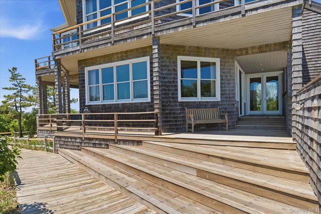 137 Sandune Court, Sagaponack, NY 11962
