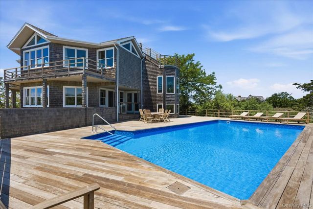 137 Sandune Court, Sagaponack, NY 11962