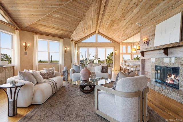 137 Sandune Court, Sagaponack, NY 11962