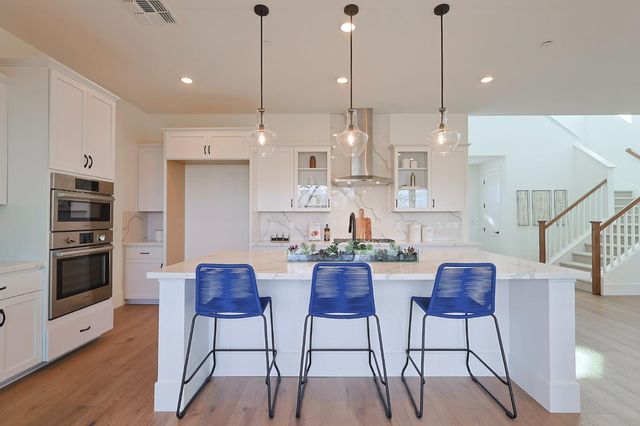 5738 Golden Pond Dr, Rocklin, CA 95677