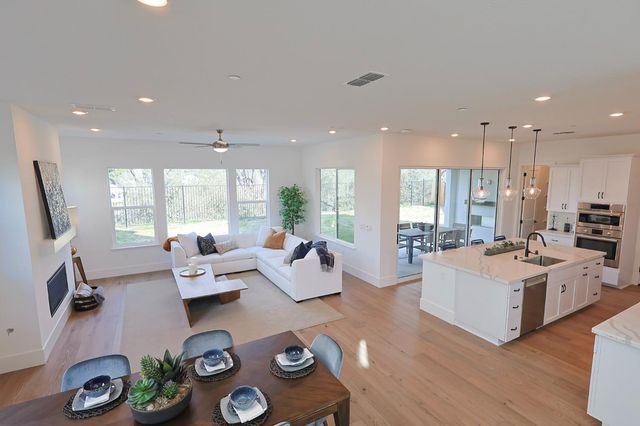 5738 Golden Pond Dr, Rocklin, CA 95677