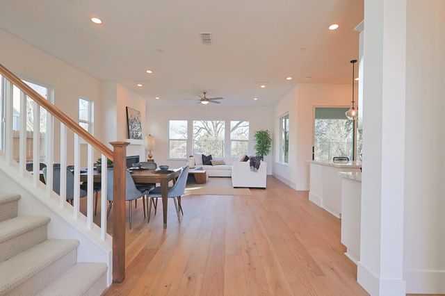 5738 Golden Pond Dr, Rocklin, CA 95677