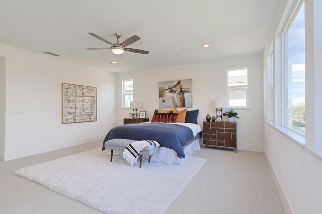 5738 Golden Pond Dr, Rocklin, CA 95677