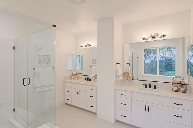 5738 Golden Pond Dr, Rocklin, CA 95677