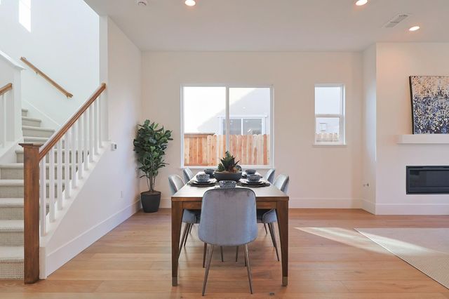 5738 Golden Pond Dr, Rocklin, CA 95677