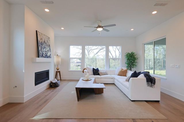 5738 Golden Pond Dr, Rocklin, CA 95677