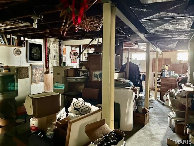 1908 Korando Avenue, Overland, MO 63114