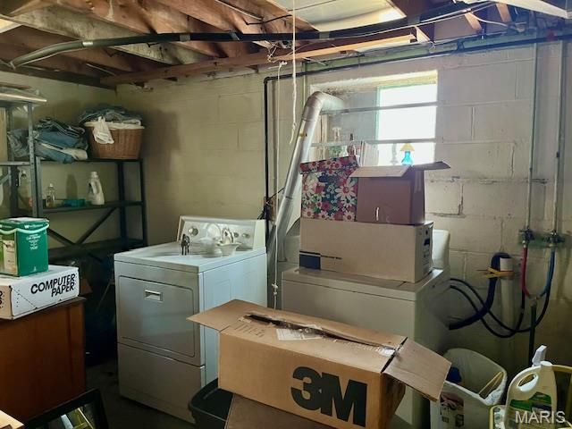 1908 Korando Avenue, Overland, MO 63114