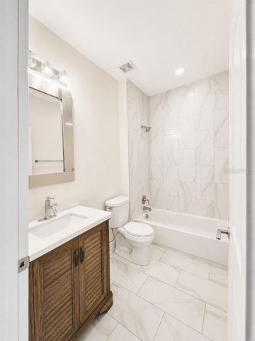 108 MISSION HILLS AVENUE, Tampa, FL 33617