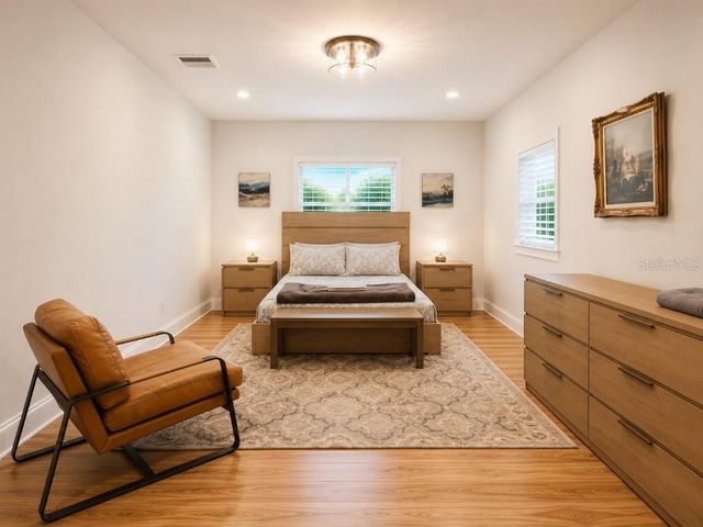108 MISSION HILLS AVENUE, Tampa, FL 33617