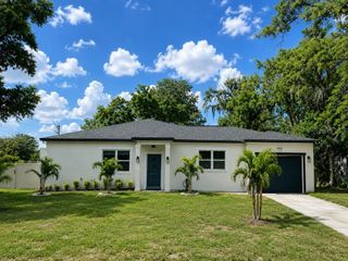 108 MISSION HILLS AVENUE, Tampa, FL 33617