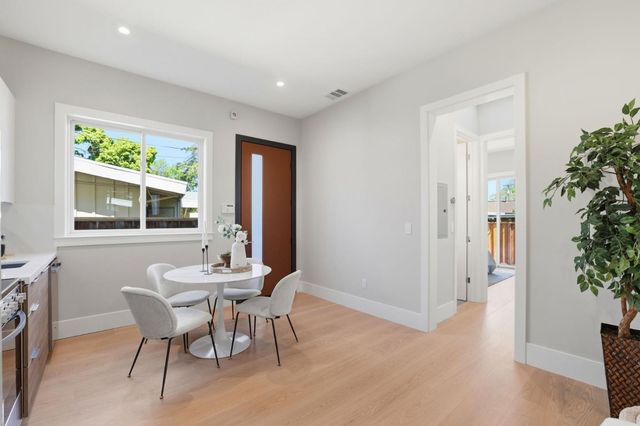 10536 S Tantau Avenue, Cupertino, CA 95014