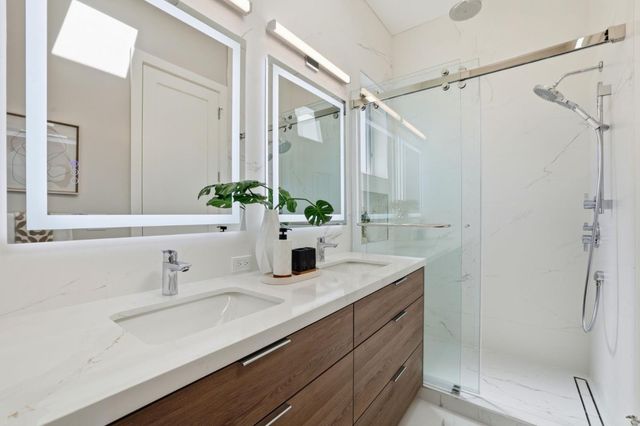 10536 S Tantau Avenue, Cupertino, CA 95014