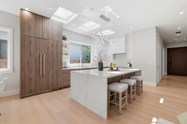 10536 S Tantau Avenue, Cupertino, CA 95014