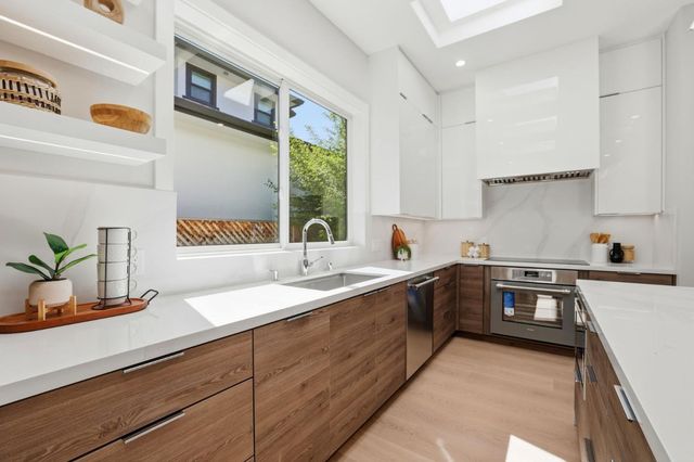 10536 S Tantau Avenue, Cupertino, CA 95014