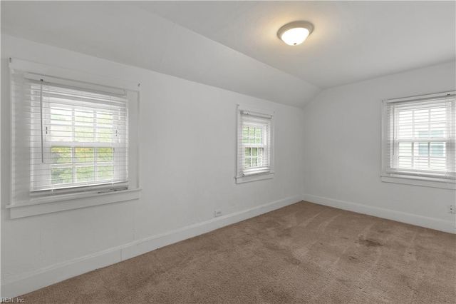 21 Burtis ST, Portsmouth, VA 23702