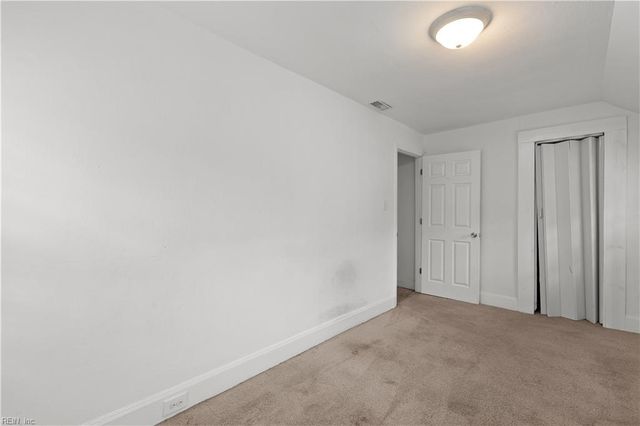 21 Burtis ST, Portsmouth, VA 23702