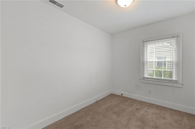 21 Burtis ST, Portsmouth, VA 23702